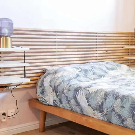 Cosy En Souplex Quartier Saint Michel - 2 Personnes アパート レ・サ​​ーブル・ドロンヌ
